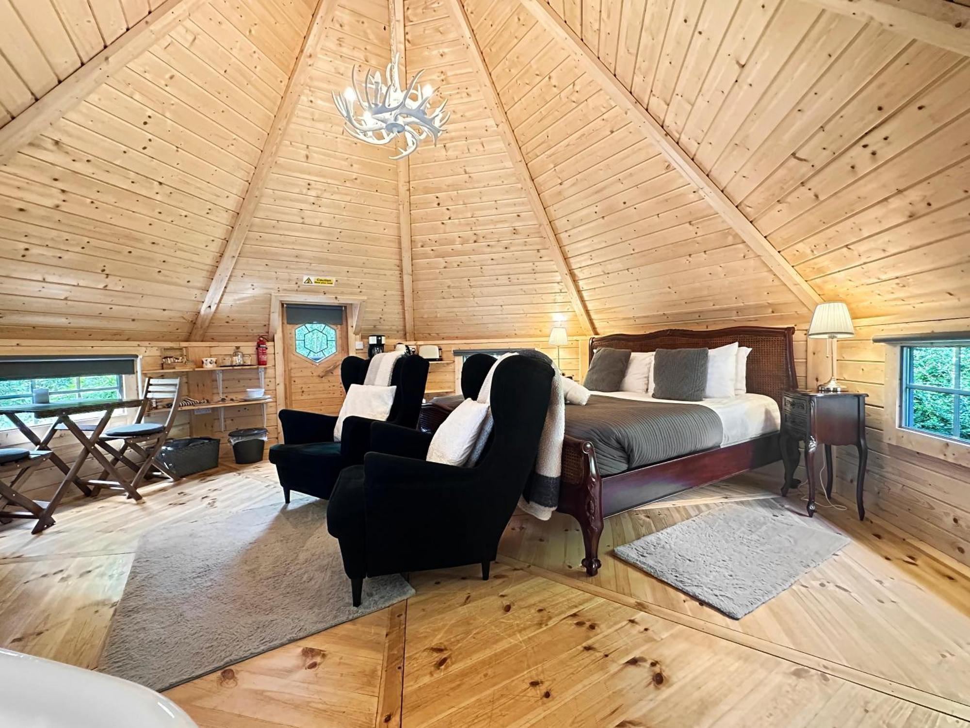 Aos Si Lodges Баллачулиш Экстерьер фото